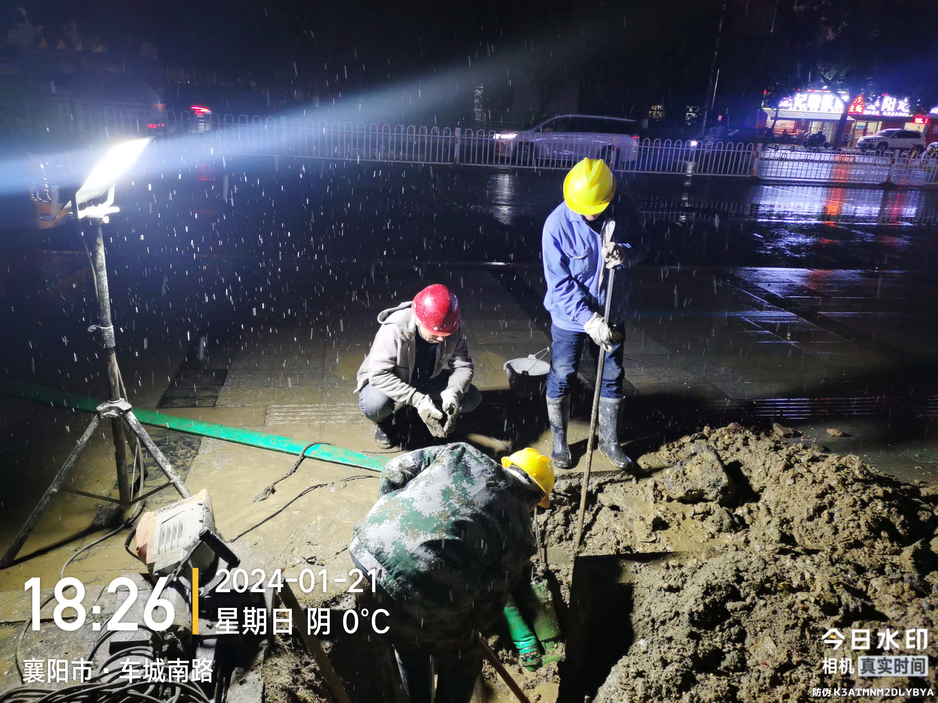 保障供水，樊城管網(wǎng)“凍”真格！